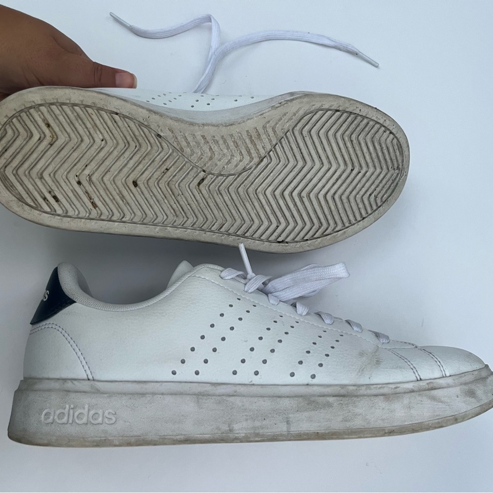 Adidas Cloudfoam Comfort White Shoes - Picture 2 of 4